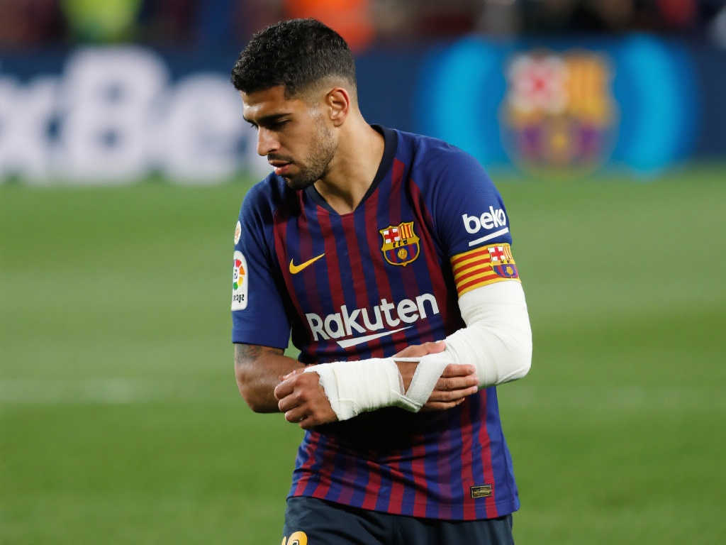 巴萨官方宣布:达尼-罗德里格斯右肩脱臼,下周四将进行手术治疗 巴萨官方宣布:达尼-罗德里格斯右肩脱臼,下周四将进行手术治疗